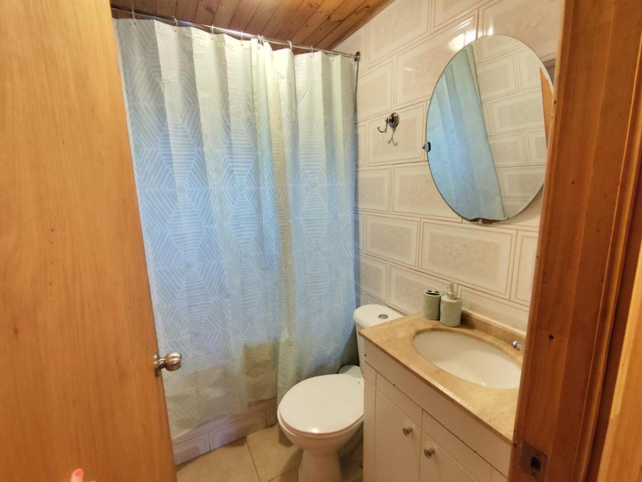 Cabanas Ayalen Con Vista Al Lago Pucón Quarto foto